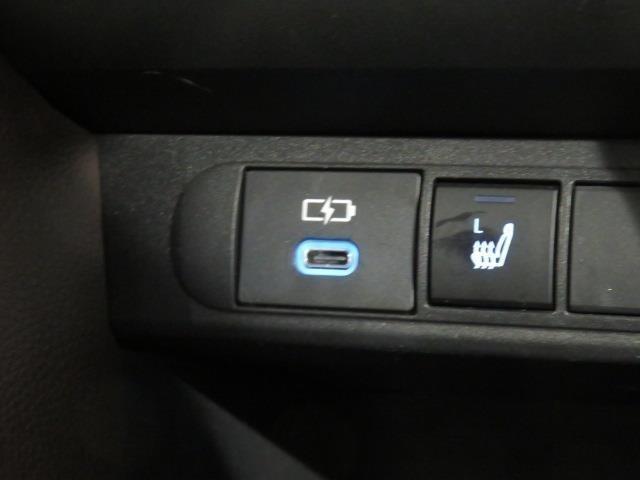 ヤリスクロス ハイブリッドＺ　衝突被害軽減システム　バックカメラ　ＥＴＣ　ドラレコ　ミュージックプレイヤー接続可　電動シート　オートクルーズコントロール　ＬＥＤヘッドランプ　スマートキー　キーレス　ハイブリッド　ワンオーナー（24枚目）