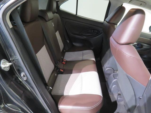 ヤリスクロス ハイブリッドＺ　衝突被害軽減システム　バックカメラ　ＥＴＣ　ドラレコ　ミュージックプレイヤー接続可　電動シート　オートクルーズコントロール　ＬＥＤヘッドランプ　スマートキー　キーレス　ハイブリッド　ワンオーナー（30枚目）