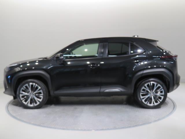 ヤリスクロス ハイブリッドＺ　衝突被害軽減システム　バックカメラ　ＥＴＣ　ドラレコ　ミュージックプレイヤー接続可　電動シート　オートクルーズコントロール　ＬＥＤヘッドランプ　スマートキー　キーレス　ハイブリッド　ワンオーナー（33枚目）