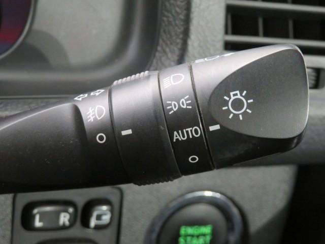 レジアスエースバン ロングスーパーＧＬ　メモリーナビ　ワンセグ　バックカメラ　ＥＴＣ　ＣＤ　ミュージックプレイヤー接続可　スマートキー　キーレス　ワンオーナー（17枚目）