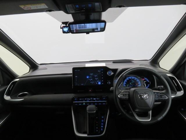 ノア ハイブリッドＳ－Ｚ　衝突被害軽減システム　メモリーナビ　フルセグ　バックカメラ　ＥＴＣ　ドラレコ　ＣＤ　ミュージックプレイヤー接続可　ＤＶＤ再生　後席モニター　オートクルーズコントロール　ＬＥＤヘッドランプ　乗車定員７人（13枚目）