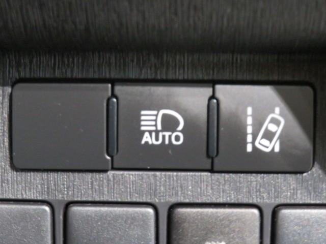 プリウスアルファ Ｓ　衝突被害軽減システム　メモリーナビ　フルセグ　バックカメラ　ＥＴＣ　ＣＤ　ミュージックプレイヤー接続可　ＤＶＤ再生　オートクルーズコントロール　ＬＥＤヘッドランプ　スマートキー　キーレス　ハイブリッド（20枚目）