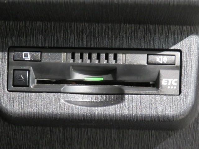 プリウスアルファ Ｓ　衝突被害軽減システム　メモリーナビ　フルセグ　バックカメラ　ＥＴＣ　ＣＤ　ミュージックプレイヤー接続可　ＤＶＤ再生　オートクルーズコントロール　ＬＥＤヘッドランプ　スマートキー　キーレス　ハイブリッド（23枚目）