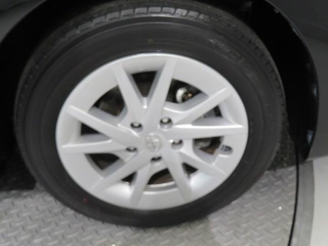 プリウスアルファ Ｓ　衝突被害軽減システム　メモリーナビ　フルセグ　バックカメラ　ＥＴＣ　ＣＤ　ミュージックプレイヤー接続可　ＤＶＤ再生　オートクルーズコントロール　ＬＥＤヘッドランプ　スマートキー　キーレス　ハイブリッド（38枚目）