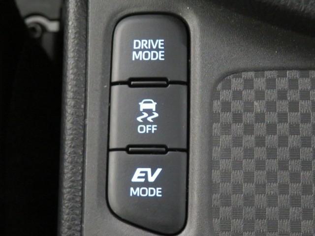 ヤリスクロス ハイブリッドＺ　衝突被害軽減システム　メモリーナビ　バックカメラ　ＥＴＣ　ミュージックプレイヤー接続可　電動シート　オートクルーズコントロール　ＬＥＤヘッドランプ　スマートキー　キーレス　ハイブリッド　ワンオーナー（14枚目）