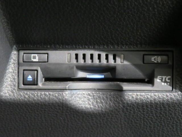 ヤリスクロス ハイブリッドＺ　衝突被害軽減システム　メモリーナビ　バックカメラ　ＥＴＣ　ミュージックプレイヤー接続可　電動シート　オートクルーズコントロール　ＬＥＤヘッドランプ　スマートキー　キーレス　ハイブリッド　ワンオーナー（23枚目）