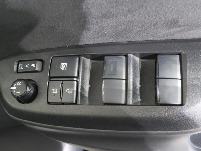 ヤリスクロス ハイブリッドＺ　衝突被害軽減システム　メモリーナビ　バックカメラ　ＥＴＣ　ミュージックプレイヤー接続可　電動シート　オートクルーズコントロール　ＬＥＤヘッドランプ　スマートキー　キーレス　ハイブリッド　ワンオーナー（26枚目）