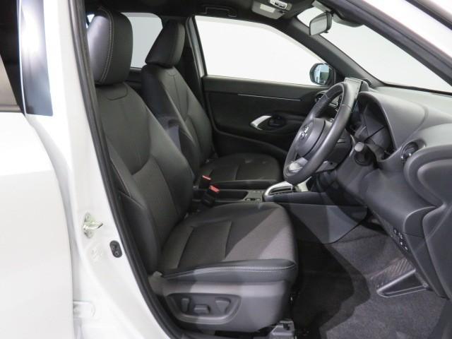 ヤリスクロス ハイブリッドＺ　衝突被害軽減システム　メモリーナビ　バックカメラ　ＥＴＣ　ミュージックプレイヤー接続可　電動シート　オートクルーズコントロール　ＬＥＤヘッドランプ　スマートキー　キーレス　ハイブリッド　ワンオーナー（27枚目）