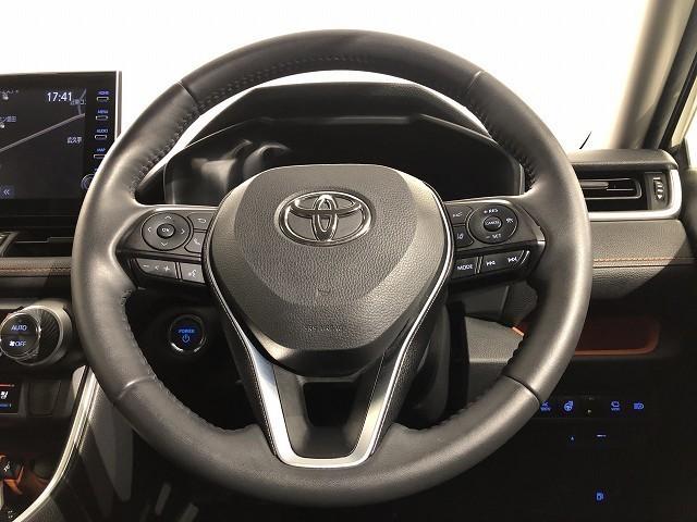 RAV4 ハイブリッドアドベンチャー 衝突被害軽減システム メモリーナビ フルセグ バックカメラ ETC ドラレコ ミュージックプレイヤー接続可 電動シート オートクルーズコントロール LEDヘッドランプ スマートキー キーレス 4WD(12枚目)