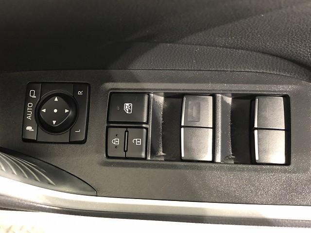 RAV4 ハイブリッドアドベンチャー 衝突被害軽減システム メモリーナビ フルセグ バックカメラ ETC ドラレコ ミュージックプレイヤー接続可 電動シート オートクルーズコントロール LEDヘッドランプ スマートキー キーレス 4WD(18枚目)