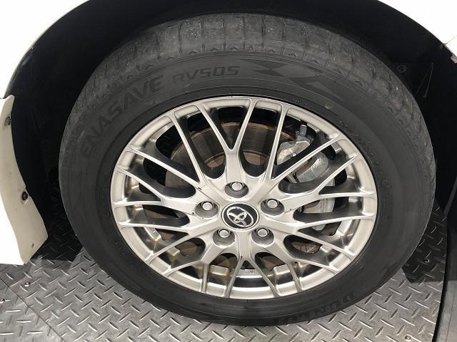 �y�����A���~�z�C�[���z�ł��I�ԗ��f�U�C���ɍ��킹�ăz�C�[�����f�U�C�����Ă��邽�߁A�����ڂɂ��J�b�R�C�C�A���~�z�C�[������Ԃ����N�`���ŎK�т܂���B