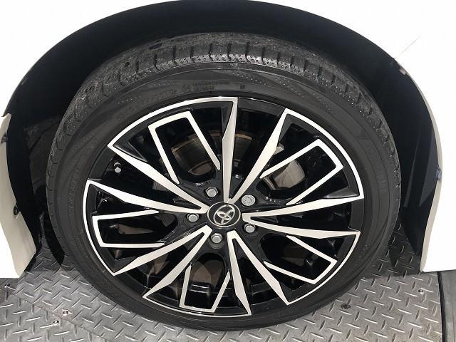 �y�����A���~�z�C�[���z�ł��I�ԗ��f�U�C���ɍ��킹�ăz�C�[�����f�U�C�����Ă��邽�߁A�����ڂɂ��J�b�R�C�C�A���~�z�C�[������Ԃ����N�`���ŎK�т܂���B