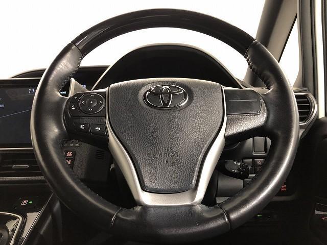 エスクァイア ハイブリッドGiプレミアムパッケジブラックテーラード 衝突被害軽減システム メモリーナビ フルセグ ETC ドラレコ CD ミュージックプレイヤー接続可 DVD再生 後席モニター オートクルーズコントロール LEDヘッドランプ 両側電動スライド キーレス(8枚目)