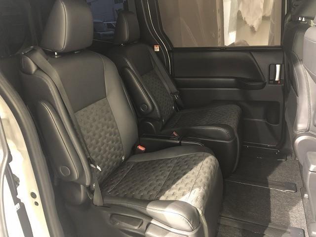 ヴォクシー ハイブリッドS-Z 衝突被害軽減システム メモリーナビ フルセグ バックカメラ ETC ドラレコ CD ミュージックプレイヤー接続可 DVD再生 後席モニター オートクルーズコントロール LEDヘッドランプ 乗車定員7人(29枚目)