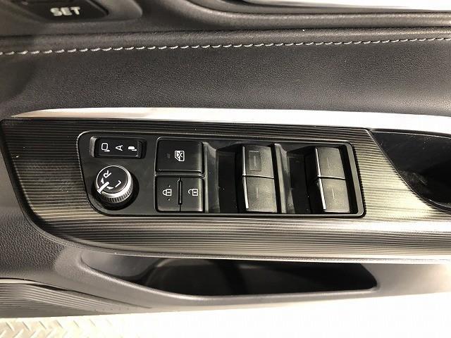 ハリアーハイブリッド Ｇ　レザーパッケージ　衝突被害軽減システム　メモリーナビ　フルセグ　バックカメラ　ＥＴＣ　ミュージックプレイヤー接続可　革シート　電動シート　オートクルーズコントロール　ＬＥＤヘッドランプ　スマートキー　キーレス（25枚目）