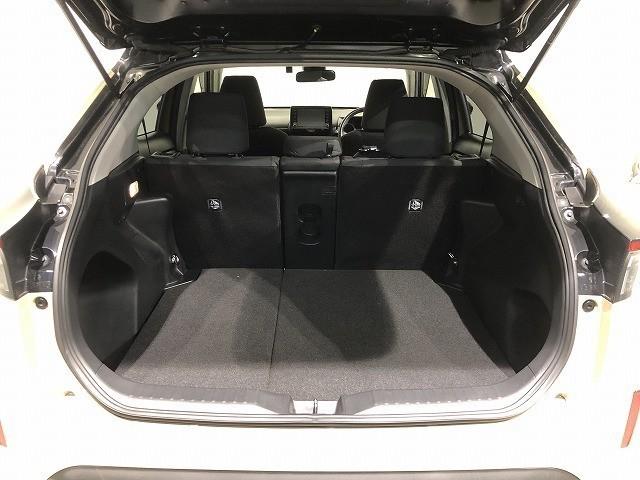 ヤリスクロス ハイブリッドＧ　衝突被害軽減システム　バックカメラ　ＥＴＣ　ドラレコ　ミュージックプレイヤー接続可　オートクルーズコントロール　ＬＥＤヘッドランプ　スマートキー　キーレス　ハイブリッド　ワンオーナー（32枚目）