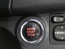 エンジンスタートスイッチです。キーが車内にあれば、エンジンの始動や停止はスイッチを押すだけ!キーを取り出す手間を省き、ワンプッシュで操作できるので簡単でスムーズです。