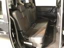 【後部座席】も当然、綺麗・清潔に仕上げております。内装の綺麗なお車は気持ちが良いですし、コンディションのいい車が多いです。これもオススメの１台です。
