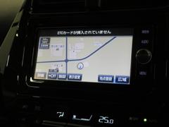 フルセグＴＶ対応ＳＤメモリーナビ！ドライブ・旅行の前日に地図を調べる必要はもうありません。車に乗って行き先を入力すれば目的地まで音声で案内してくれます。高画質ＴＶ 4