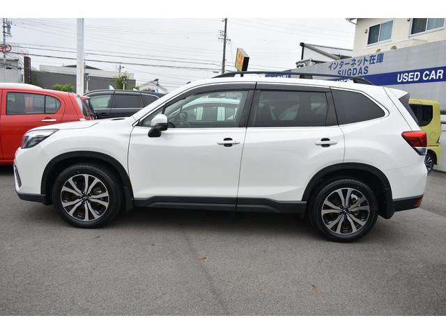 フォレスター プレミアム 新品タイヤ F+S+Rカメラ ドラレコ ナビ アイサイトver3 ステアリング連動付LEDヘッドランプ 18インチアルミ キーレスアクセス&プッシュスタート 左右独立温度調整機構付オートエアコン リヤビューカメラ ETC2.0 前席電動シート(4枚目)