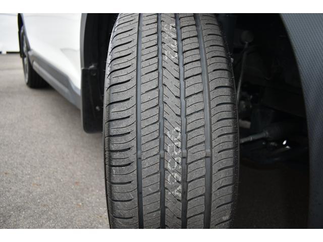 フォレスター プレミアム 新品タイヤ F+S+Rカメラ ドラレコ ナビ アイサイトver3 ステアリング連動付LEDヘッドランプ 18インチアルミ キーレスアクセス&プッシュスタート 左右独立温度調整機構付オートエアコン リヤビューカメラ ETC2.0 前席電動シート(13枚目)