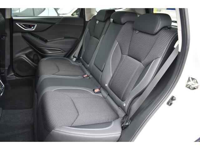 フォレスター プレミアム 新品タイヤ F+S+Rカメラ ドラレコ ナビ アイサイトver3 ステアリング連動付LEDヘッドランプ 18インチアルミ キーレスアクセス&プッシュスタート 左右独立温度調整機構付オートエアコン リヤビューカメラ ETC2.0 前席電動シート(25枚目)