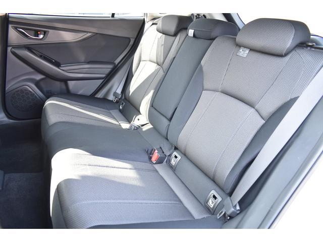 幅広いサービスのスバル保険。スバル正規店で任意保険にご加入いただきますと、距離無制限のレッカーサービスや、ガラスやパンクの修理などのオリジナル修理サービスなどが追加料金無しで付帯されます。