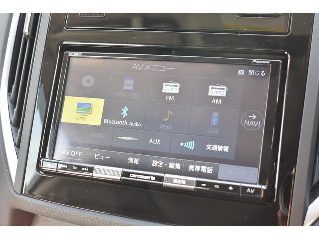 ディーラーオプションナビゲーション　見た目もすっきりしており、スバル認定Ｕ−ＣＡＲ保証の対象です！ＣＤ／ＤＶＤ／ブルートゥース／ＦＭ／ＡＭ。地図データは２０２１年版。地図更新ソフト販売中！