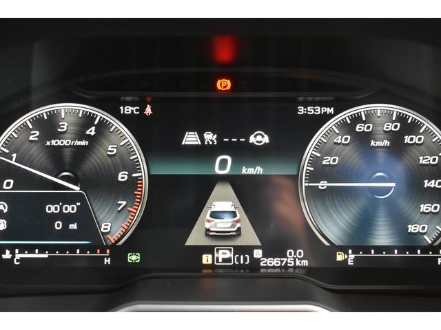 メーター内にはアイサイトや時速、地図表示などがそられます。