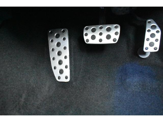 アルミペダル装備です。