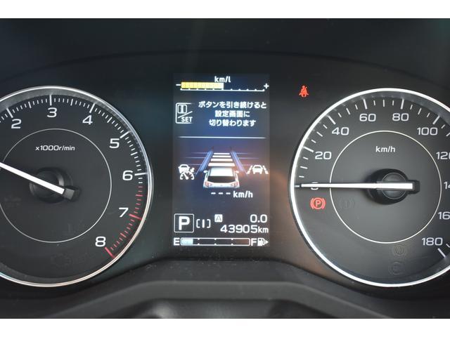 メーター内にはアイサイトや時速などの表示がされます。