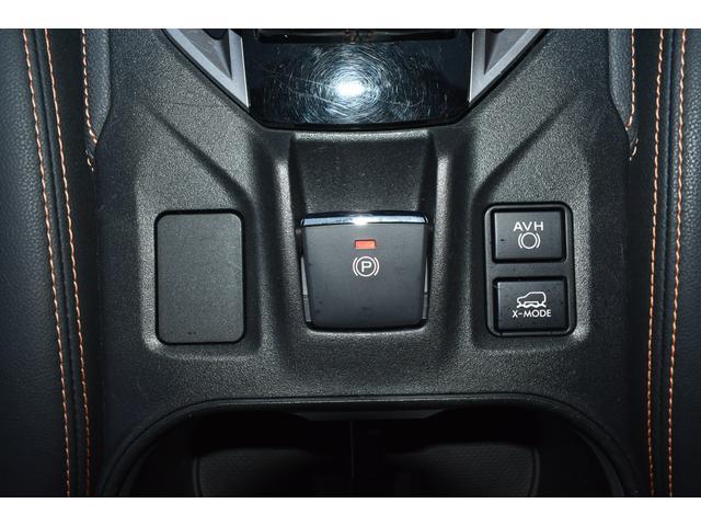 電動サイドブレーキ装備です。追従クルーズコントロール時停止保持機能にもなります。