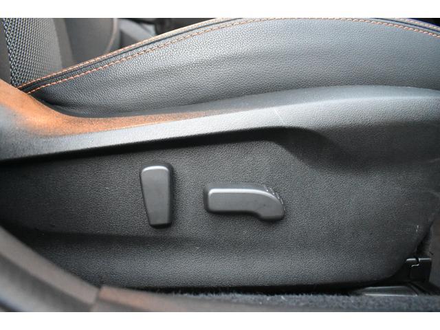 運転席＋助手席パワーシート装備です。ドライバーや同乗者に合わせたシートポジションをお取り頂けます