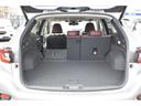 ４：２：４分割可倒式リヤシートで長物も積載可能です。全て倒せばさらに広い空間が確保できます！