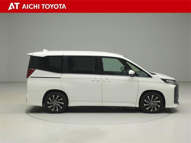 ノア Ｓ－Ｚ　アルミホイール　デュアルエアコン　クルーズコントロール　盗難防止装置　ＬＥＤライト　両側自動ドア　キーレス　横滑り防止　ワンオーナー　三列シート　ミュージックプレイヤー接続可　スマートキー　エアコン（7枚目）