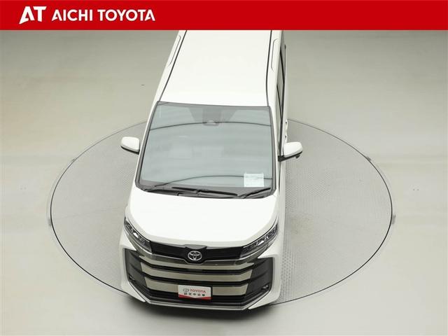 ノア Ｓ－Ｚ　アルミホイール　デュアルエアコン　クルーズコントロール　盗難防止装置　ＬＥＤライト　両側自動ドア　キーレス　横滑り防止　ワンオーナー　三列シート　ミュージックプレイヤー接続可　スマートキー　エアコン（17枚目）