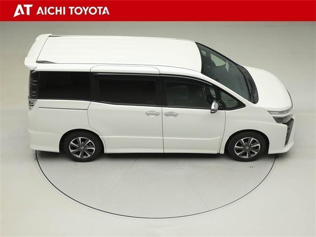 ヴォクシー ＺＳ　煌ＩＩＩ　プリクラッシュ　スマートキ　アイスト　ＤＶＤ再生機能　横滑り防止装置　ナビＴＶ　アルミ　三列シート　ＷＡＣ　盗難防止　オートエアコン　キーレス　ＥＴＣ装備　パワステ　メモリナビ　クルコン　ＡＢＳ（15枚目）