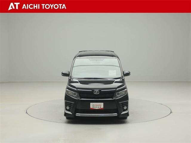 ヴォクシー ＺＳ　地デジ　盗難防止システム　オートエアコン　ダブルエアバッグ　ＤＶＤ再生可　ＥＴＣ　ＬＥＤヘッドライト　キーレスエントリー　メモリーナビ　ナビＴＶ　ＡＵＸ　３列シート　リアオートエアコン　横滑り防止（9枚目）