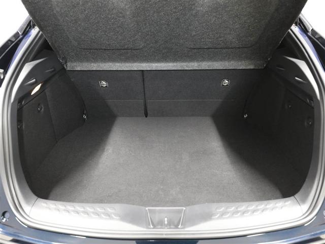 Ｃ－ＨＲ Ｇ　モード　ネロ　リアカメラ　衝突軽減　ＬＥＤヘッドライ　ワンオーナ　ミュージックプレイヤー接続可　クルコン　横滑り防止　パワーウインドウ　オートエアコン　フルセグテレビ　サイドエアバッグ　エアバック　ナビＴＶ　ＥＴＣ（21枚目）