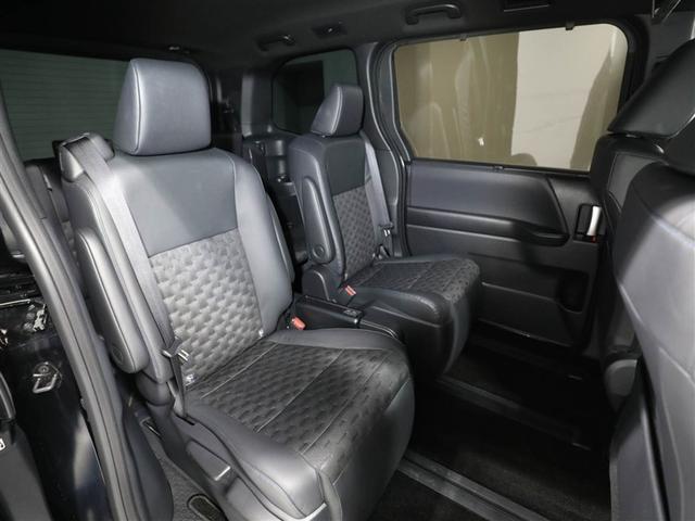 ヴォクシー Ｓ－Ｚ　ＤＶＤ再生機能　スマートキープッシュスタート　両側電動パワースライドドア　パワーウインドウ　１オナ　ＴＶ　ＥＴＣ車載器　ＬＥＤライト　デュアルエアコン　アルミホイール　盗難防止装置　横滑り防止機能（20枚目）