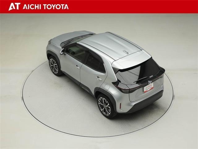 ヤリスクロス ハイブリッドＺ　ドライブレコーダ　インテリジェントキー　アルミホイル　ＬＥＤライト　１オ－ナ－　リアカメラ　クルーズコントロール　横滑り防止システム　ナビＴＶ　メモリーナビゲーション　電動シ－ト　パワステ　キーフリー（12枚目）