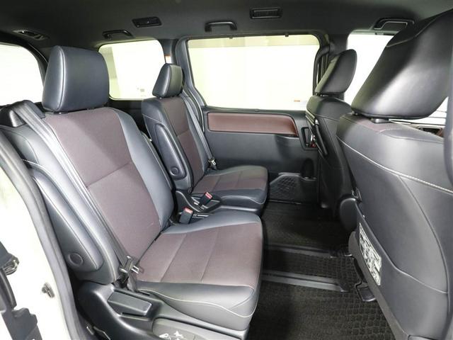 エスクァイア Ｇｉ　両側Ｐドア　１オナ　スマートキーＰスタート　リアカメラ　ＡＵＸ　アイドリングＳＴＯＰ　ＥＴＣ車載器　オートエアコン　イモビライザー　オートクルーズコントロール　キーレス　ナビＴＶ　ＡＢＳ　３列　アルミ（20枚目）