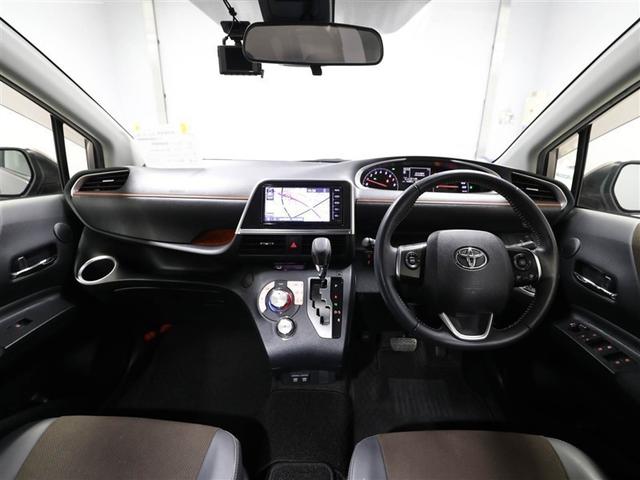 ��������܂Ƃ܂������̂���C���p�l�B�e����X�C�b�`�Ȃǂ��g���₷���ʒu�ɔz�u����Ă��܂���B