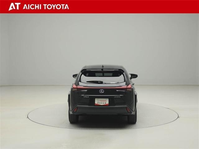 ＵＸ ＵＸ３００ｅ　バージョンＬ　衝突被害軽減システム　ＤＶＤ再生　ドラレコ　ムーンルーフ　レザーシート　メモリナビ　ＥＴＣ　オートクルーズコントロール　ミュージックプレイヤー接続可　電動シート　フルセグ　ＬＥＤヘッドランプ　ＡＢＳ（5枚目）