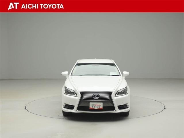 ＬＳ ＬＳ６００ｈ　バージョンＣ　ＬＥＤヘッドライト　セキュリティー　本革シート　４ＷＤ　スマートキー　バックカメラ　クルーズコントロール　ＥＴＣ　パワーシート　ドラレコ　フルセグ　ミュージックプレイヤー接続可　横滑り防止装置（9枚目）