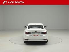 ハイブリッド車を買うならトヨタの『ＴＯＹＯＴＡ認定中古車』！保証は、初度登録年月より起算して１０年間、累計走行距離２０万キロ迄。更に、ロングラン保証が１年付で安心安全です♪ 5