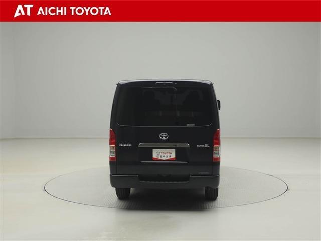 ハイエースバン スーパーGL ダークプライム スマートキープッシュスタート リアカメラ 横滑り防止機能 衝突軽減 エアコン LEDライト パワーウインドウ エアバッグ ABS 助手席エアバック ワンオーナー ETC車載器 キーレス DVD再生(5枚目)