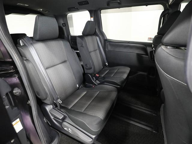 ノア ハイブリッドSi ABS 横滑り防止機能 ダブルエアコン エアバッグ バックモニター オートクルーズコントロール 盗難防止システム ナビTV LEDライト 3列シート メモリーナビ ETC スマートキ- DVD再生(20枚目)