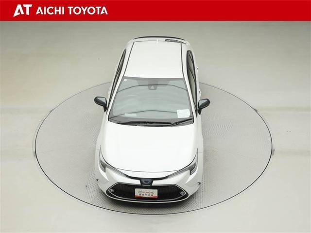 カローラ ハイブリッド　ダブルバイビー　衝突軽減　盗難防止　バックモニター　ＬＥＤヘッドライト　フルセグＴＶ　クルーズコントロール　横滑り防止機能　メモリーナビ　キーレス　ＥＴＣ　エアバッグ　スマートキー　４ＷＤ　アルミホイール（17枚目）