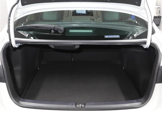 カローラ ハイブリッド　ダブルバイビー　衝突軽減　盗難防止　バックモニター　ＬＥＤヘッドライト　フルセグＴＶ　クルーズコントロール　横滑り防止機能　メモリーナビ　キーレス　ＥＴＣ　エアバッグ　スマートキー　４ＷＤ　アルミホイール（21枚目）